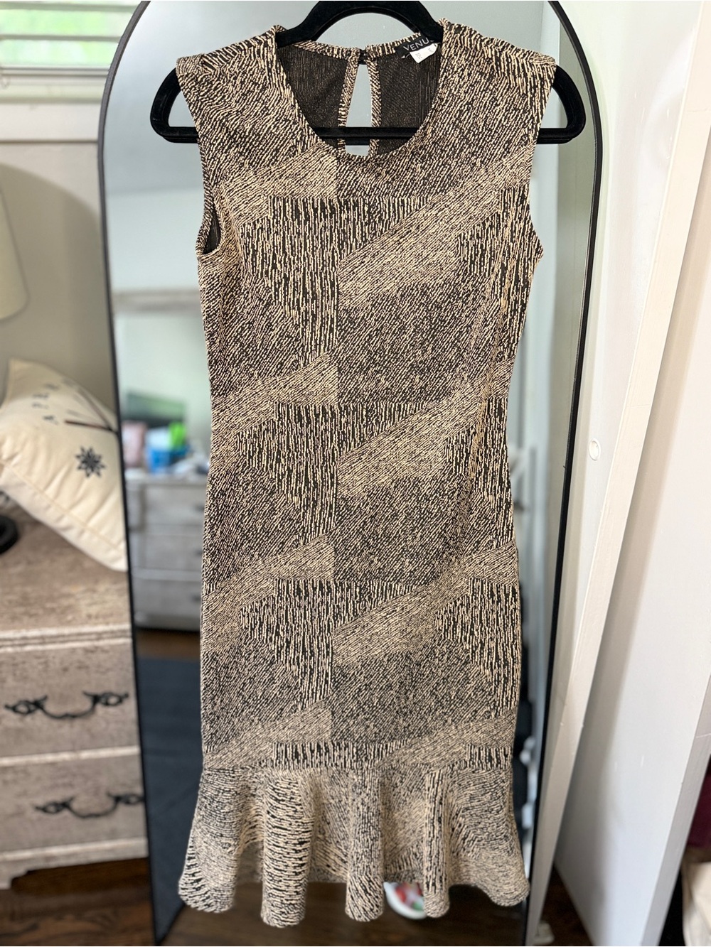 VENUS Black Gold Metallic Textured Mermaid Ruffle Hem Dress 6